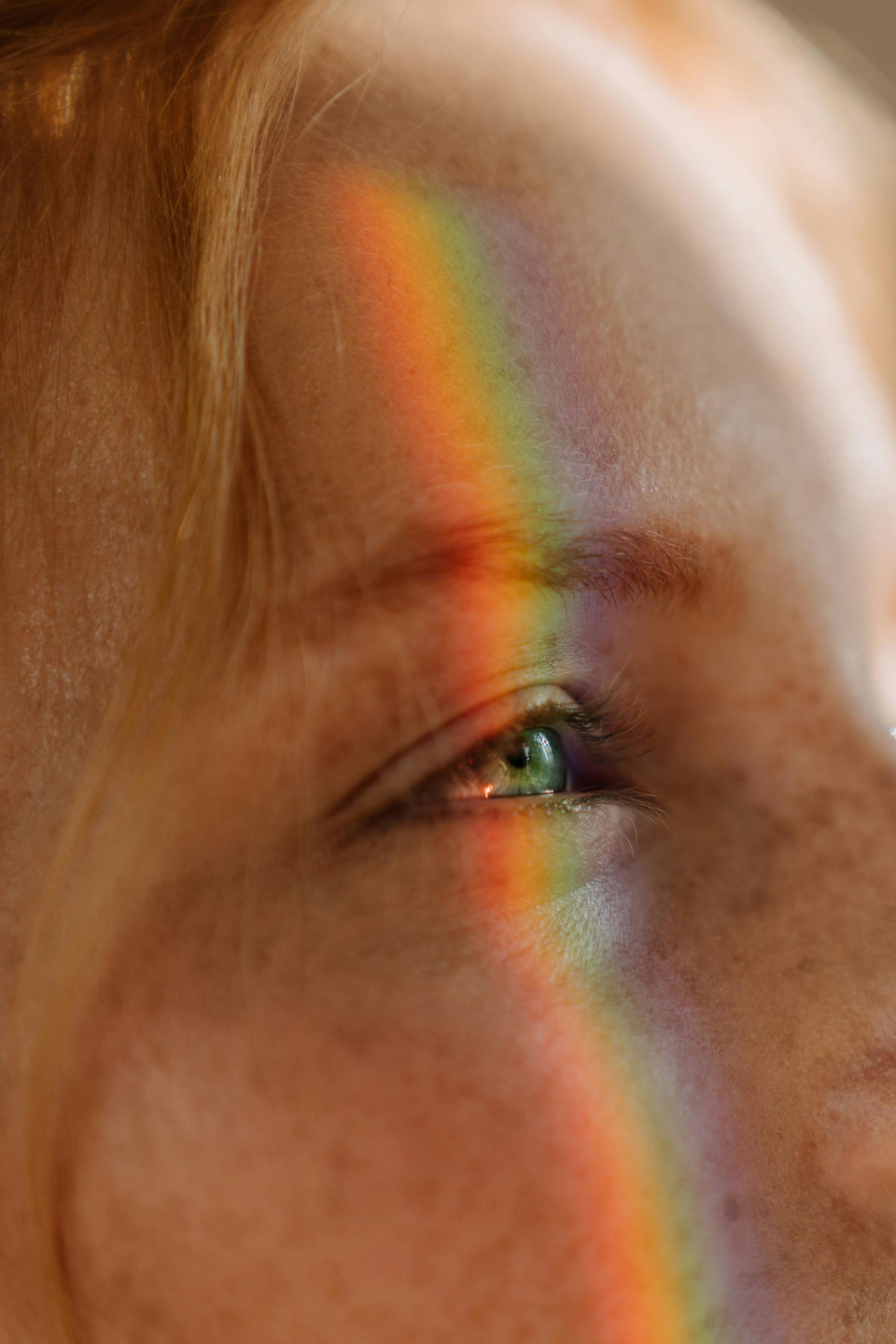 Rainbow light spectrum blue light